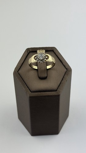 Claddagh ring 9ct gold - ring, cz
