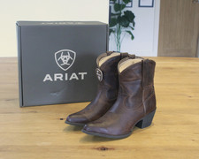 Ariat Women's Maggie J Toe