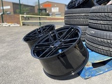 Discovery Sport Evoque HSE 22” Gloss Black Shuriken Alloy Wheels & Tyres