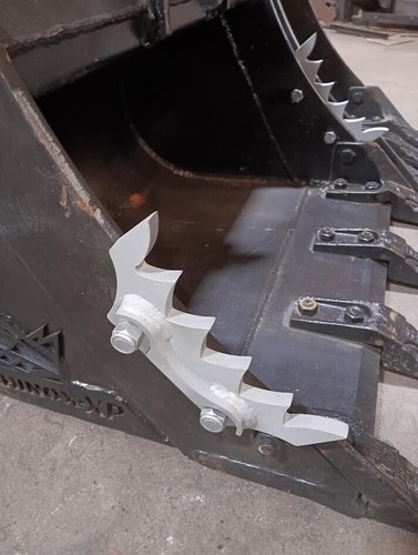 Digger bucket side teeth - digger, fits
