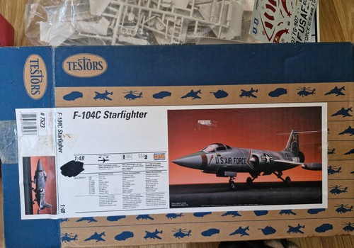 Testors f 104c - 1:48, f-104c