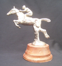 VINTAGE 1930s HORSE & JOCKEY CAR RADIATOR CAP MASCOT ~ CH.PAILLET HOOD ORNAMENT