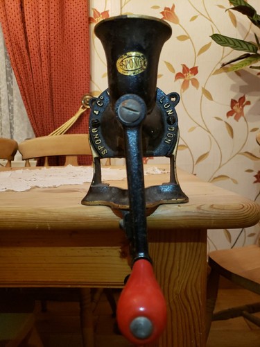 Vintage sponge cast iron - cast,