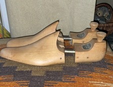 Russell And Bromley Wooden Shoe Trees Size 7 Lasts