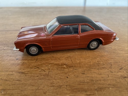 Corgi ford cortina - corgi, 1:43