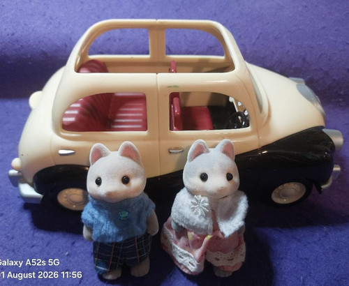 Good condition sylvanian - good,
