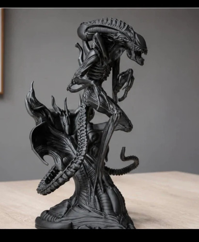 Xenomorph statue figure sci - xenomorph,