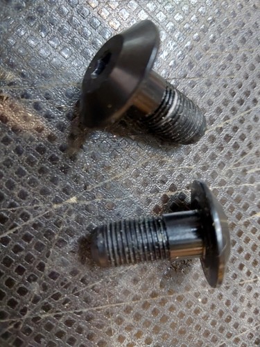 Santa cruz upper link bolts - cruz,