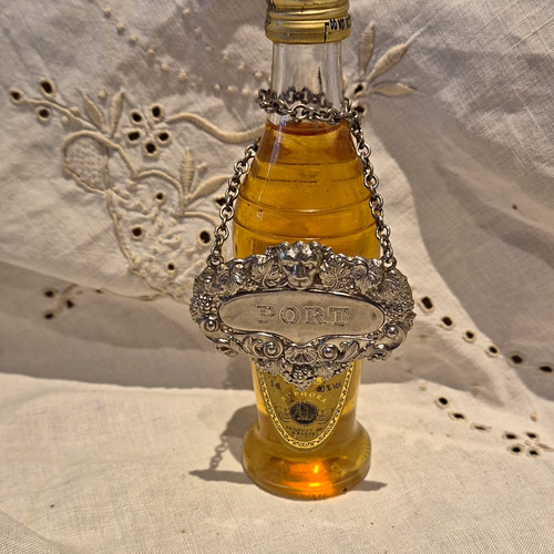 Port decanter label an - label, .