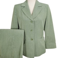 Le Suit Essentials Pant Suit