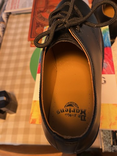 Martens doc size 8 - dr,