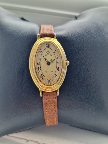 Vintage gold tone watch - gold-tone, a
