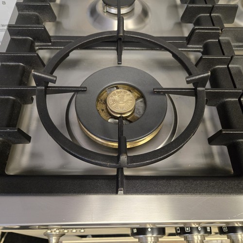 Britannia delphi wok - britannia,