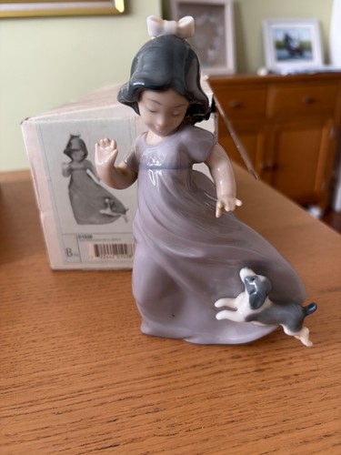 Nao lladro figurines girl - lladro,