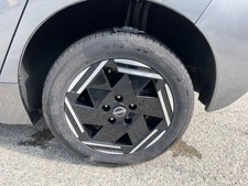 NISSAN LEAF ALLOY WHEEL & TYRE 17" BLACK 215/55/16 D03006WK6A