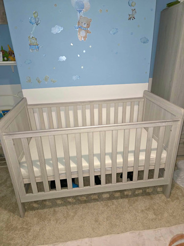 Mamas and papas - cotbed,