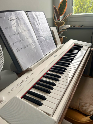 Yamaha piaggero digital - np-15,