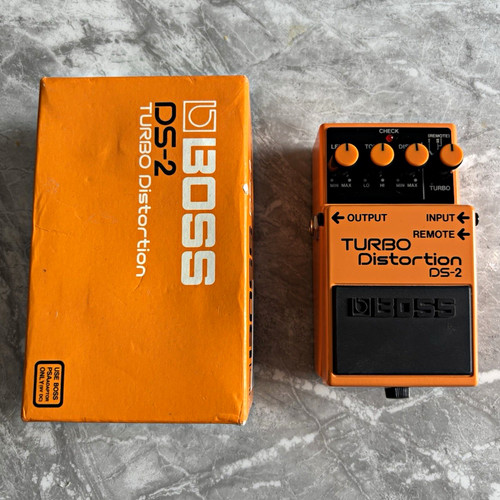 Boss turbo distortion - ds-2,
