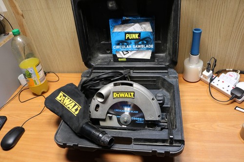 Dewalt 184mm 240v circular saw