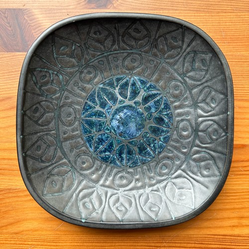 Early troika ives d plate - d,
