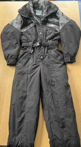 Vintage 90s ski - street, one