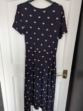 Oasis Size Medium Heart Print