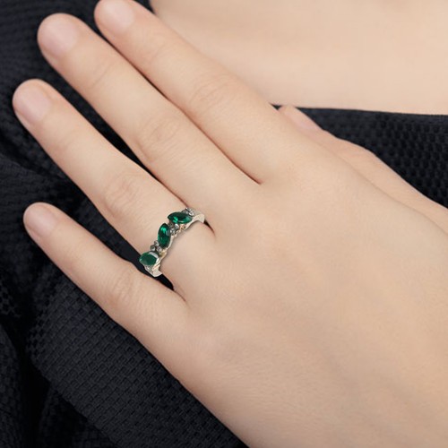 Stylish emerald flash - emerald,