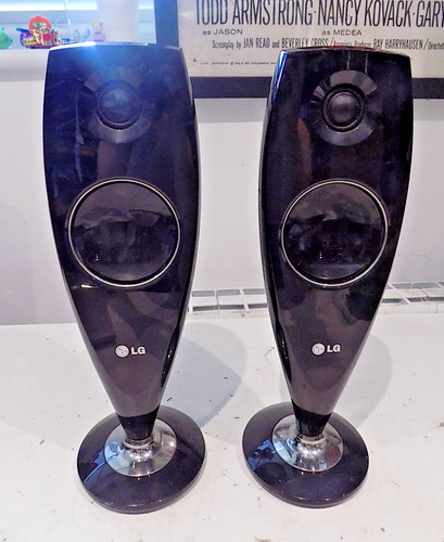 Sh33ss pair of speakers - pair,