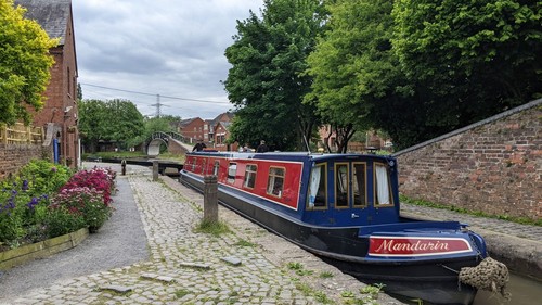 Narrowboat weeks per - 3,
