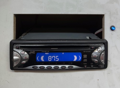 Jvc car van - fm, radio