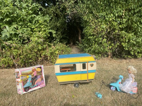 Mixed sindy lot caravan - mixed, from