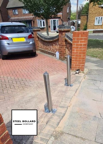 Telescopic driveway bollards - telescopic,