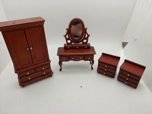 Scale miniature dolls - 1:12,
