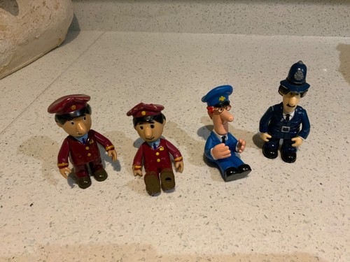 Postman pat poseable toy play - postman,
