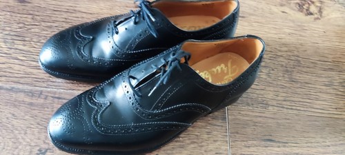 Trickers epsom corniche black - epsom,