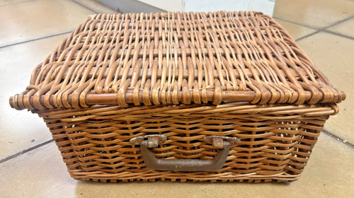 Vintage wicker picnic - vintage,
