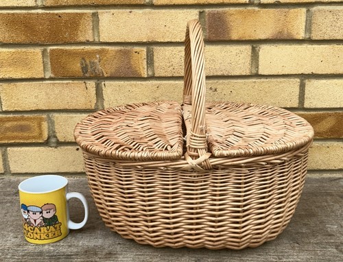 Vintage wicker country garden - country,