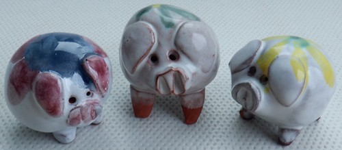 Ceramic pottery pigs - ceramic, x