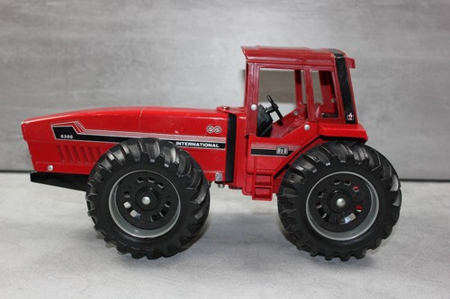 Ertl international harvester - ertl,