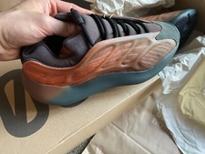 NEW ADIDAS YEEZY BOOST 700 V3