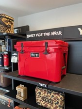 New YETI Tundra 35 Cooler