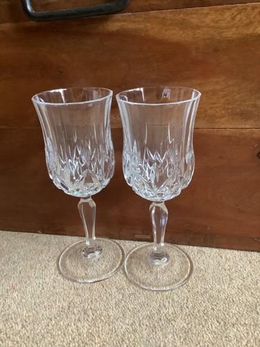 Pair wine glasses probably - pair, of