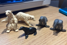 BRITAINS POLAR BEARS X2 SEAL