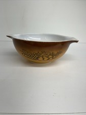 Vintage Pyrex Cinderella Nesting Mixing Bowl #443 Old Orchard USA