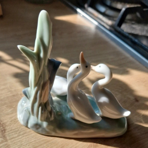 Nao lladro porcelain swan - nao,