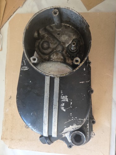 Yamaha rd200 clutch cover - yamaha,