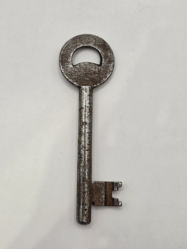 Antique metal skeleton key - antique,