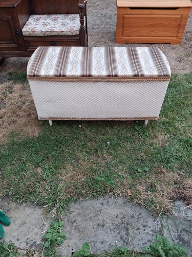 Vintage retro lloyd loom style - vintage,