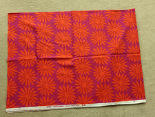 Artisan by Kaffe Fassett PWKF 006 Gerbera