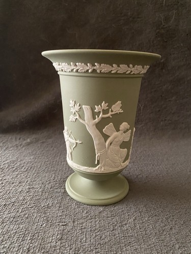 Wedgwood green jasperware vase - wedgwood,